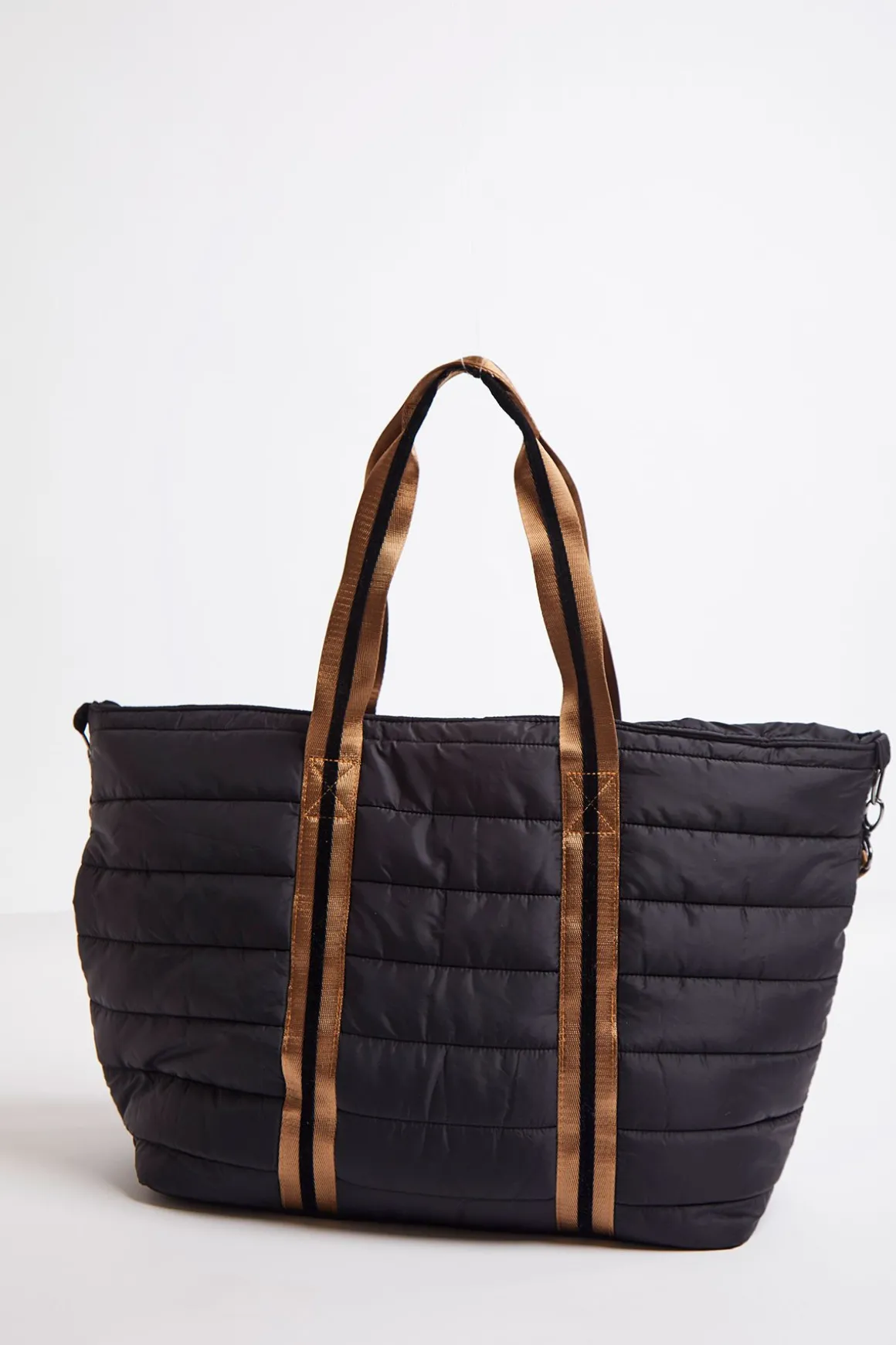 Noir DAMARIS LIZELINE